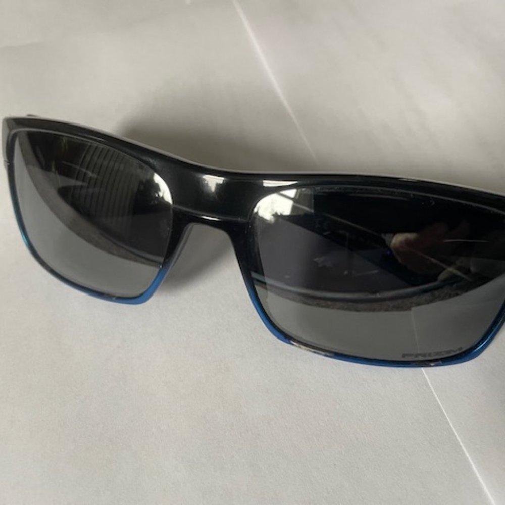Oakley Twoface Sunglasses - Please Note - Right Lens Has Scratch